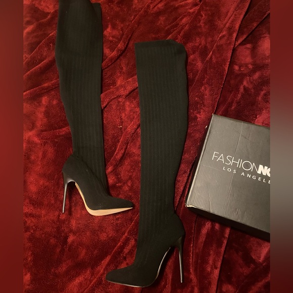 Needs More Attention Knit Over The Knee - Picture 1 of 9